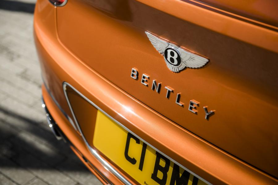 Логотип Bentley Continental GT V8 2019 года  (WW) (фото 12 из 19)